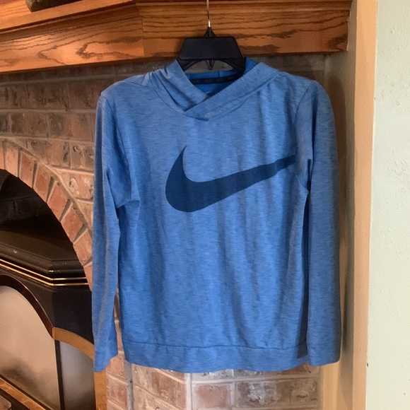 Nike long sleeve hoodie - Picture 4 of 7